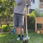 Sitzecke und Zugang in einem Mehrparteienhaus