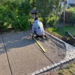 Sitzecke und Zugang in einem Mehrparteienhaus