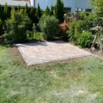 Sitzecke und Zugang in einem Mehrparteienhaus